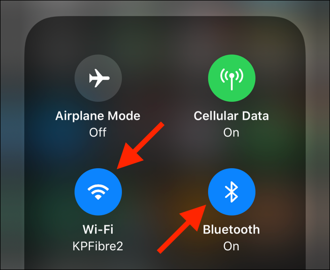 Πατήστε στις εναλλαγές Wi-Fi ή Bluetooth για να αναπτύξετε τον πίνακα