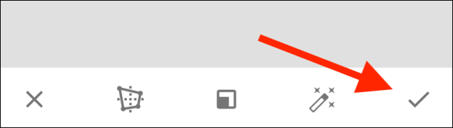 El botó Fet a Snapseed és una marca de verificació