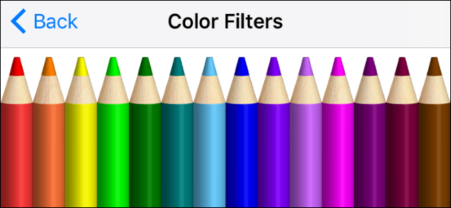 Värisuodattimien ottaminen käyttöön iPhonessa tai iPadissa helppoa lukemista varten