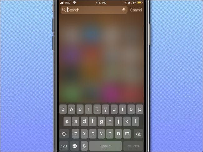 Ricerca Spotlight dalla schermata Home su iPhone senza suggerimenti Siri.