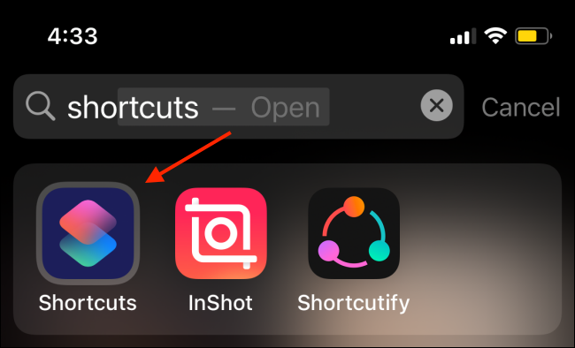 Atidarykite „Shortcuts“ programą naudodami „Spotlight“ „iPhone“.