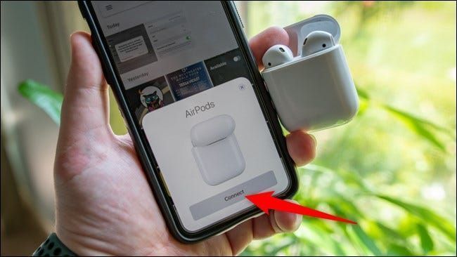 Apple iPhone Connect AirPods