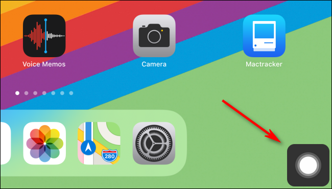 Die AssistiveTouch-Schaltfläche auf dem Startbildschirm in iPadOS.