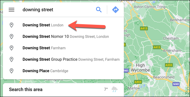 Para colocar un marcador automáticamente, abra Google Maps y use la barra de búsqueda en la parte superior izquierda para encontrar una ubicación.