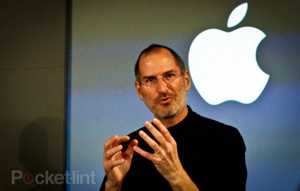 Steve Jobs dimiteix com a conseller delegat d'Apple, Tim Cook ara al capdavant