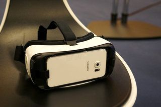 obrázek recenze zařízení Samsung Gear VR Consumer Edition 2