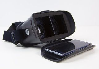 Carphone Warehouse Goji VR austiņas ir daudz lētākas nekā Gear VR, kas ir saderīga arī ar iPhone