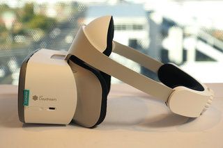 Đánh giá ban đầu của Lenovo Mirage Solo với Daydream: VR có khả năng, không cần điện thoại với giá dưới 400 đô la