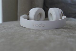Beats Solo Pro Review Image 2