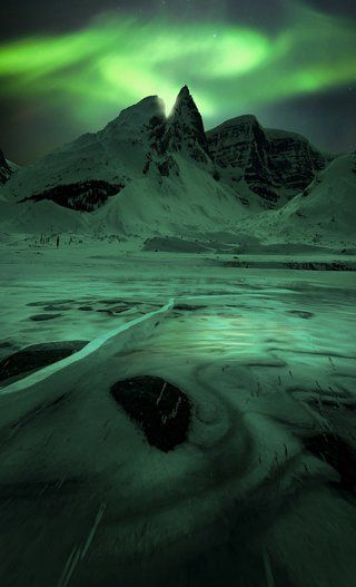 10 epických snímků od fotografa soutěže Northern Lights Photographer of the Year 10