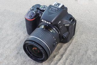 Nikon D5600 pārskata attēls 1