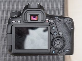 Canon EOS 6D Mark 2 image 4