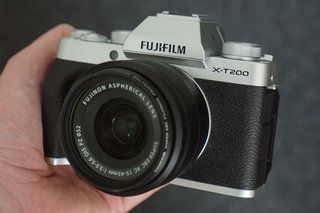 Pregled Fujifilma X-T200: Svestrano poboljšanje