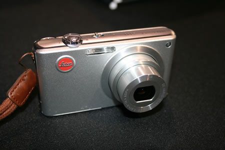 PIRMAS Žvilgsnis: „Leica C-LUX 2“