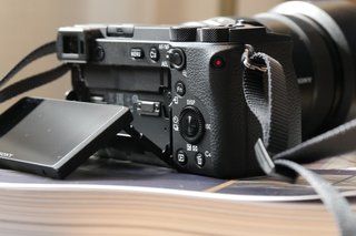Sony toob turule uued kaamerad A6100 ja A6600 Aps-c