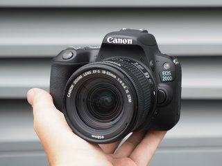 Imatge 1 de Canon EOS 200D