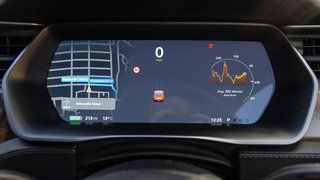 Tesla tech review software 9 bild 17