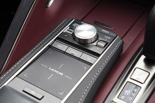 Lexus LC500h revisión imagen interior 4