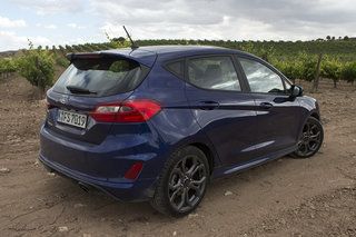 Recenze Ford Fiesta (2017): Malé auto, to je velký problém