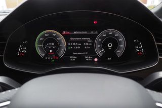 Audi Q7 TFSI e плъгин хибриден преглед снимка 18