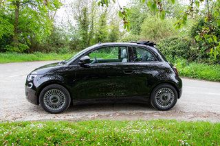 Revisão do Fiat 500e: Carros elétricos ficam mais bonitos do que isso?