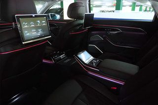 „Audi A8“ galinio salono vaizdas 1