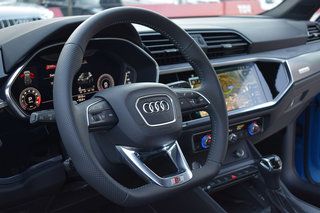 Audi Q3 2019 преглед на интериорното изображение 2