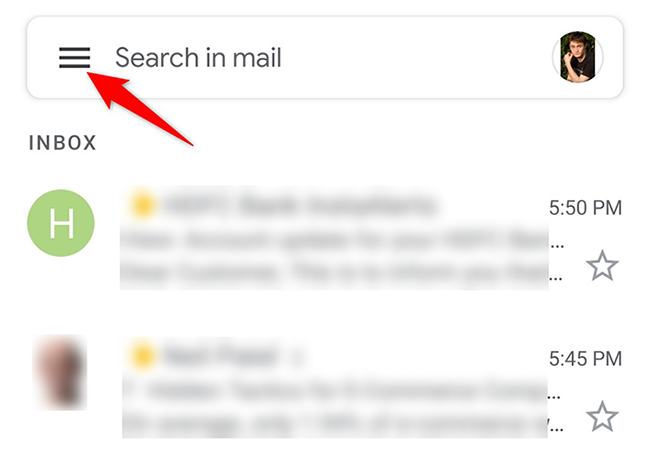Lietotnē Gmail pieskarieties hamburgeru izvēlnei.