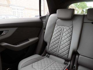 Recenze Audi Q8: impozantní prémiové SUV