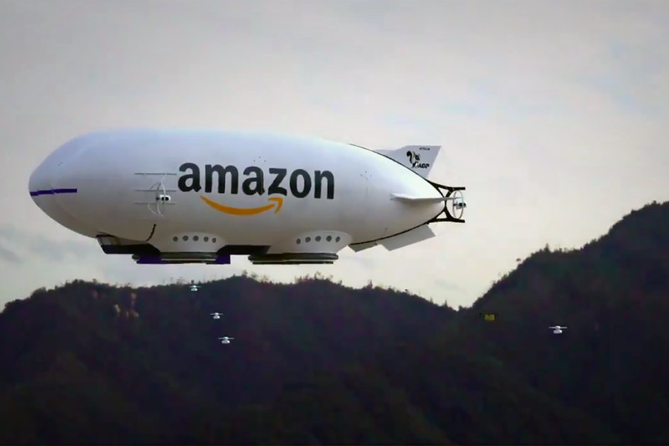 At se droner forlade denne gigantiske Amazon -svævende blimp er grænsedystopisk