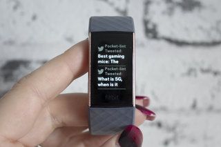 Immagine recensione Fitbit Charge 3 14