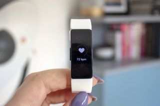 Kako ažurirati svoj Fitbit pametni sat ili fitness tracker