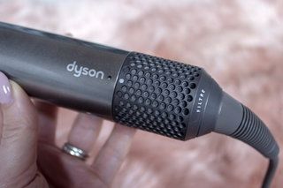 Αναθεώρηση styler Dyson Airwrap: Επειδή αξίζει τον κόπο