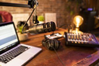 Audio-Technica lance le microphone podcast AT2040