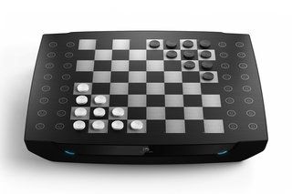 O Queens Gambit ajudou a Square Off a ver grande aceitação nas vendas de xadrez de robôs