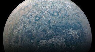 NASA erdvėlaivis „Juno“ užfiksavo tikrai įspūdingus Jupiterio vaizdus ir dar daugiau 4 nuotraukos