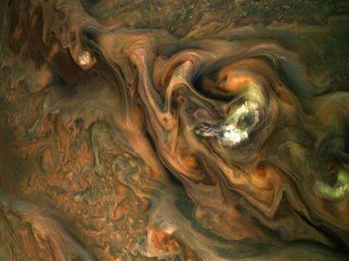 NASA erdvėlaivis „Juno“ užfiksavo tikrai įspūdingus Jupiterio vaizdus ir daugiau 7 nuotraukų