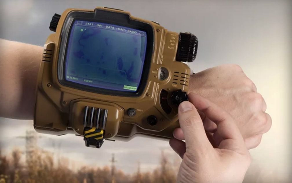 Fallout의 Pip-Boy: Deluxe Edition은 휴대폰에 연결하여 실제로 작동합니다.
