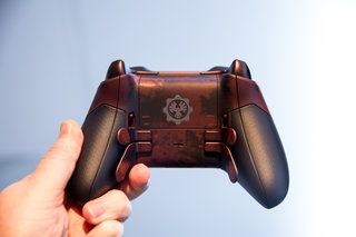 „Xbox One Gears of War 4 Elite Controller“: geriausia žaidimų plokštė tapo dar geresnė