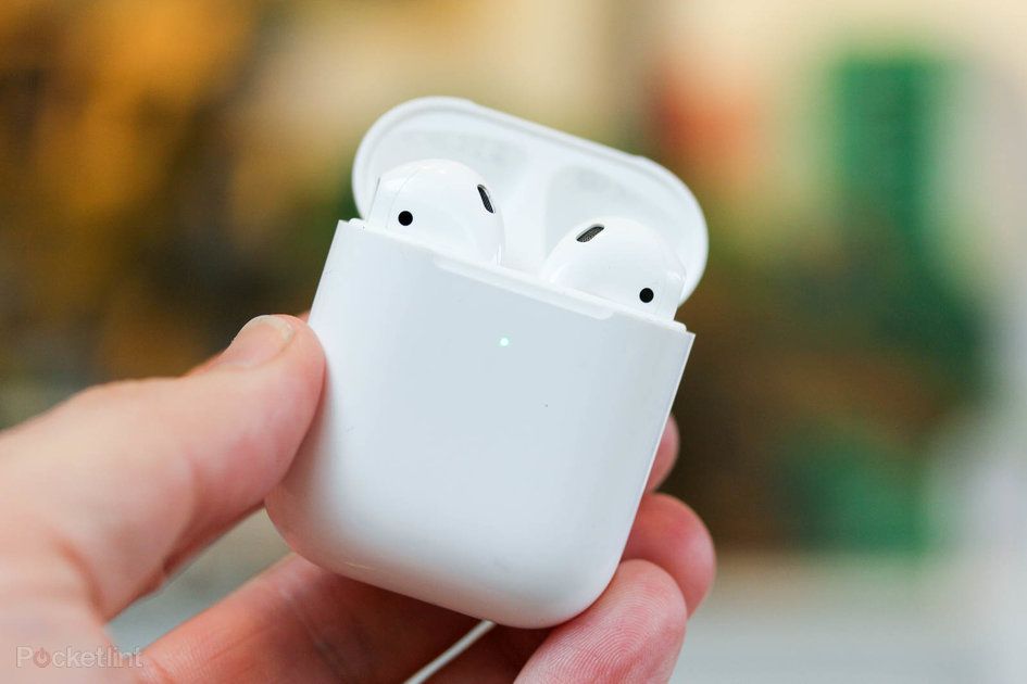 Apple AirPods 2 s pouzdrem pro bezdrátové nabíjení má slevu $ 30 /£ 40