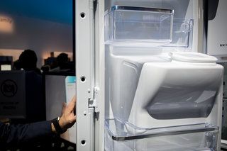 Свързаният хладилник на Samsung Family Hub вече се предлага във Великобритания