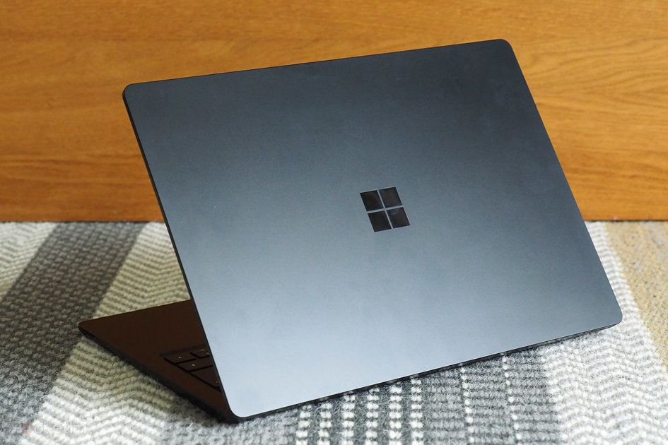 Điểm chuẩn của Microsoft Surface Pro 8 và Surface Laptop 4 xuất hiện