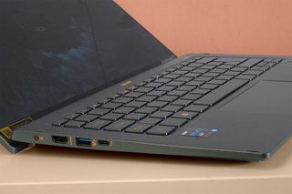 Acer Swift 5 (2021) foto de revisão 13