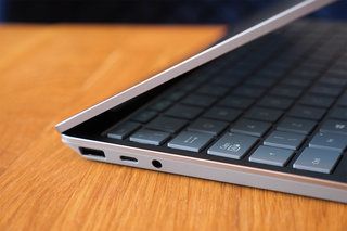 Снимка за преглед на Microsoft Surface Laptop Go 11