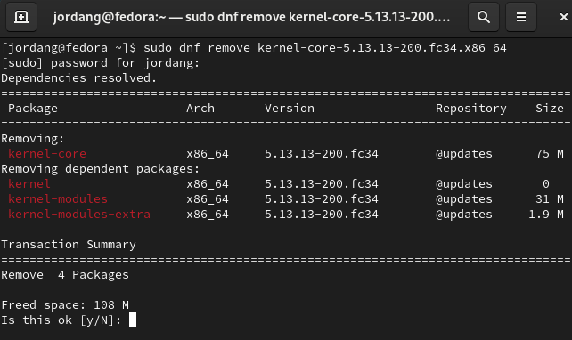Alih keluar kernel dalam terminal Fedora Linux