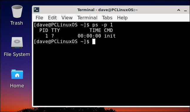 Desktop PCLinuxOS cu o fereastră de terminal deschisă