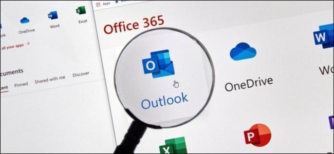Microsoft Office sa isang Magnifying Glass