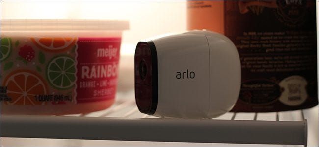 כיצד להשבית את המיקרופון במצלמת Netgear Arlo Pro שלך
