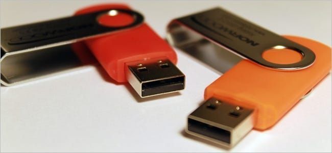 Maaasahang Gamitin ba ang USB Flash Drive bilang Manual na Backup Drive?
