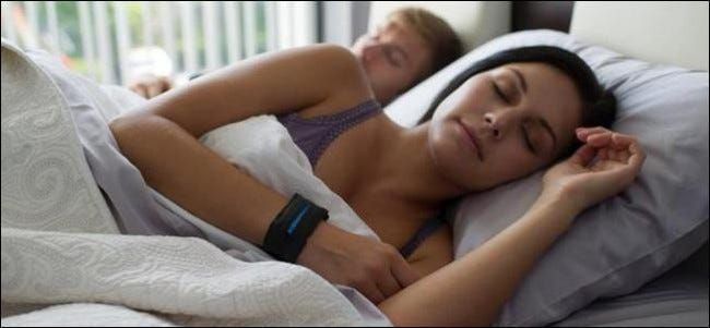 Как да преконфигурирате вашите цикли на сън с помощта на вашия смартфон или смарт часовник